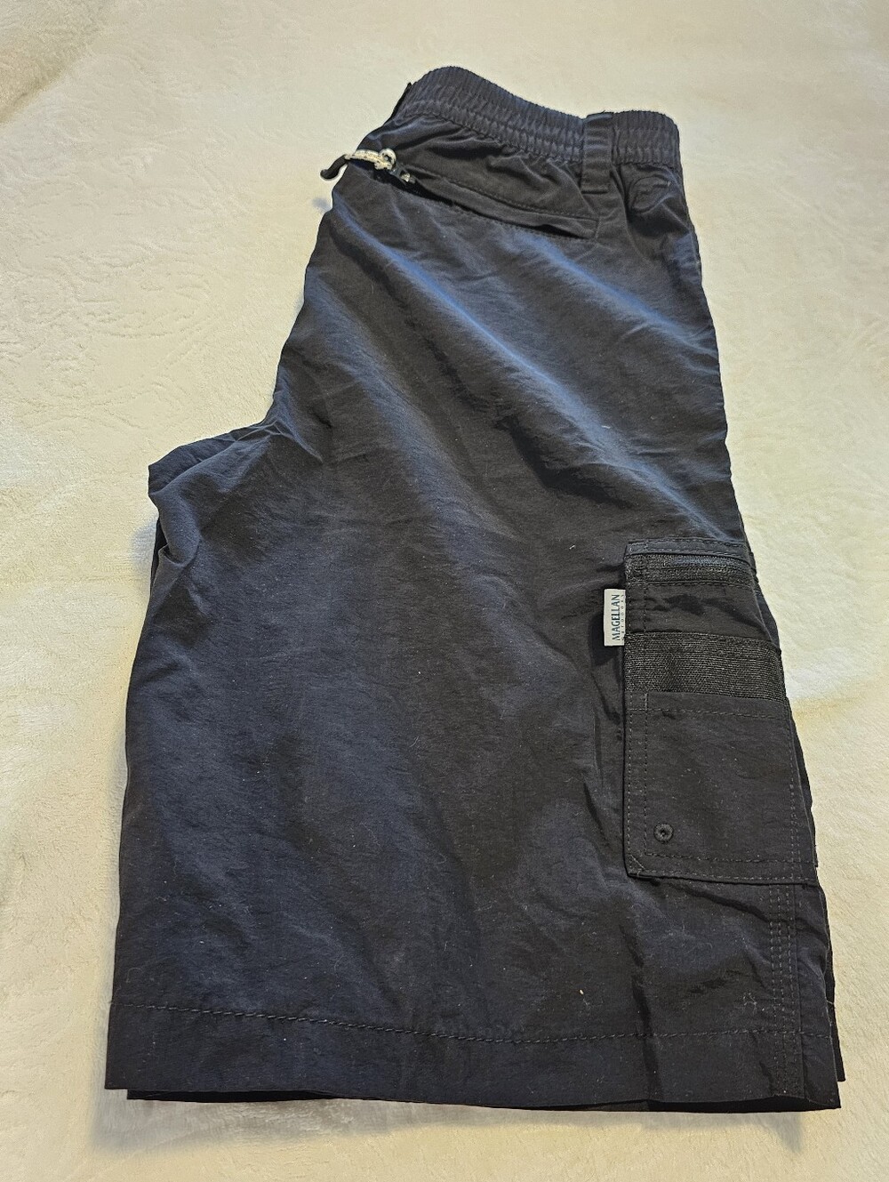 Magellan Fish Gear Mens Water Repellent Cargo Shorts Black Sz L 100% Nylon Euc